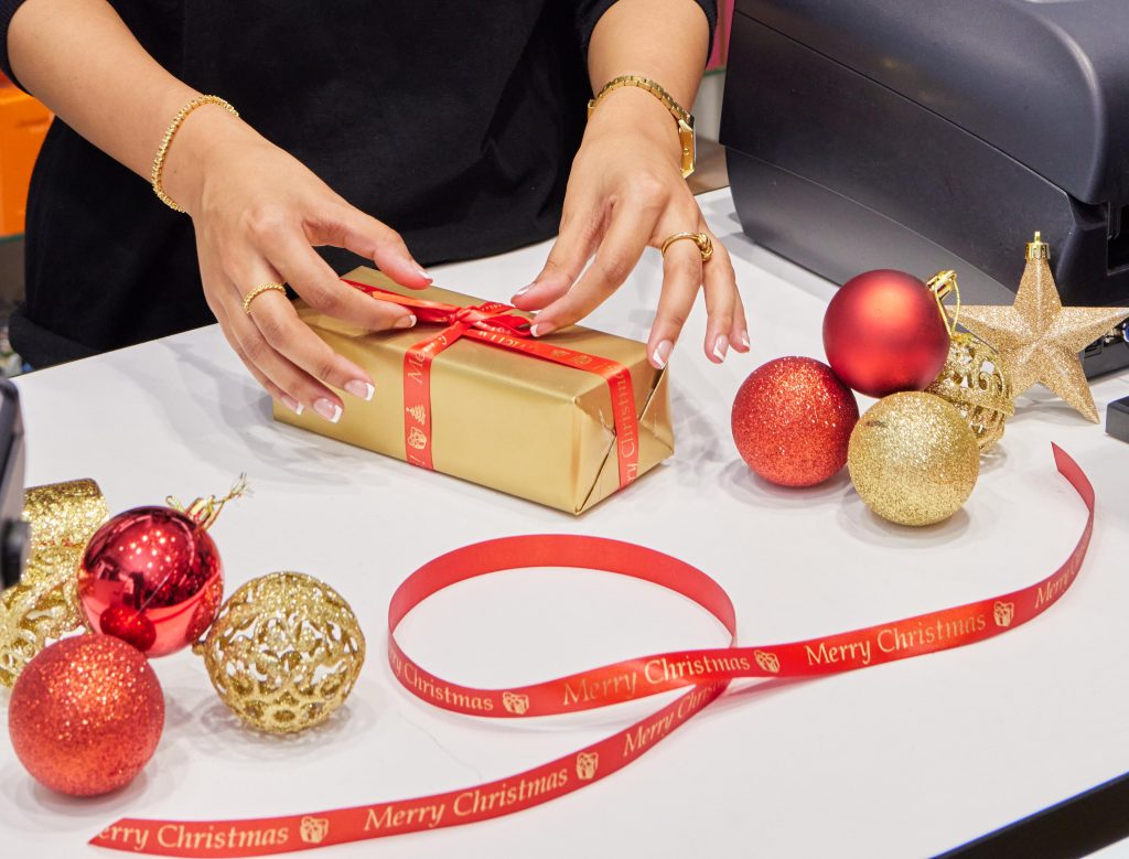 How to gift wrap your presents like a pro Blog The Perfume Shop