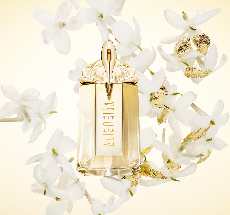 Alien Goddess by Mugler with white flowers