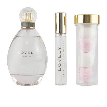 100ML Sarah Jessica Parker Lovely Eau de Parfum Gift Set  2 of 3 