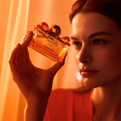 50ML Ferragamo Signorina Unica Eau de Parfum Spray  4 of 4 