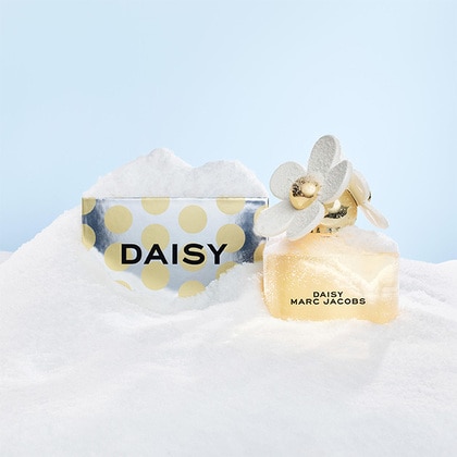 100ML Marc Jacobs Daisy Eau de Toilette Gift Set for her  3 of 5 