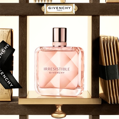 50ML Givenchy Irresistible Eau de Parfum Gift Set for her  3 of 5 