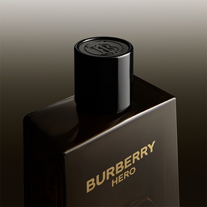 50ML Burberry Hero Parfum Spray  3 of 6 