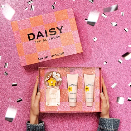 75ML Marc Jacobs Daisy Eau So Fresh Eau de Toilette Gift Set  3 of 6 