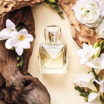 100ML Khloé Kardashian XO Khloé Eau de Parfum Spray  4 of 5 