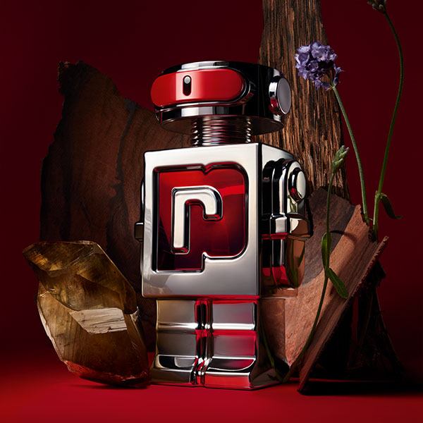 PHANTOM IN RED, THE NEW MASCULINE FRAGRANCE BY RABANNE PHANTOM IN RED, THE NEW MASCULINE FRAGRANCE BY RABANNE